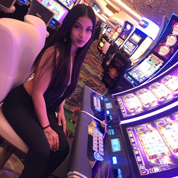 Meet your Posher, Briana - Picture 2 of 5